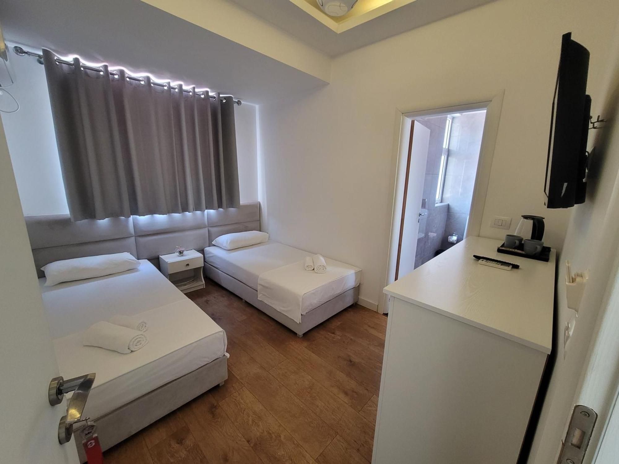 Hotel Myrtai - City Center ซารานเดอ ภายนอก รูปภาพ