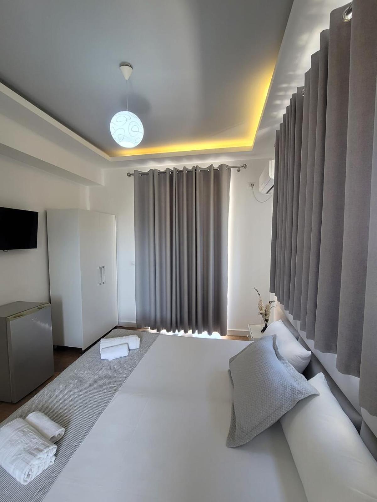 Hotel Myrtai - City Center ซารานเดอ ภายนอก รูปภาพ