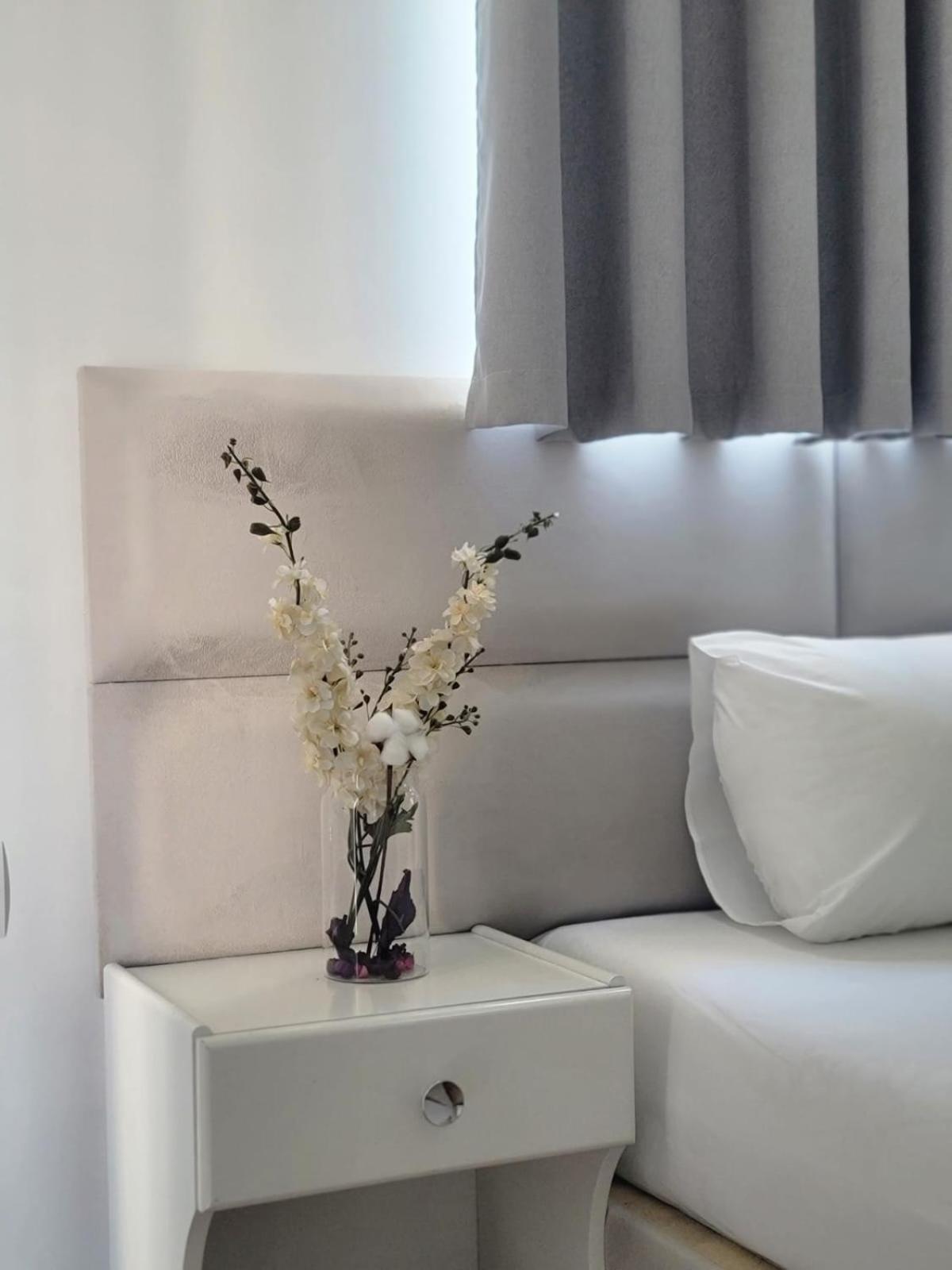 Hotel Myrtai - City Center ซารานเดอ ภายนอก รูปภาพ