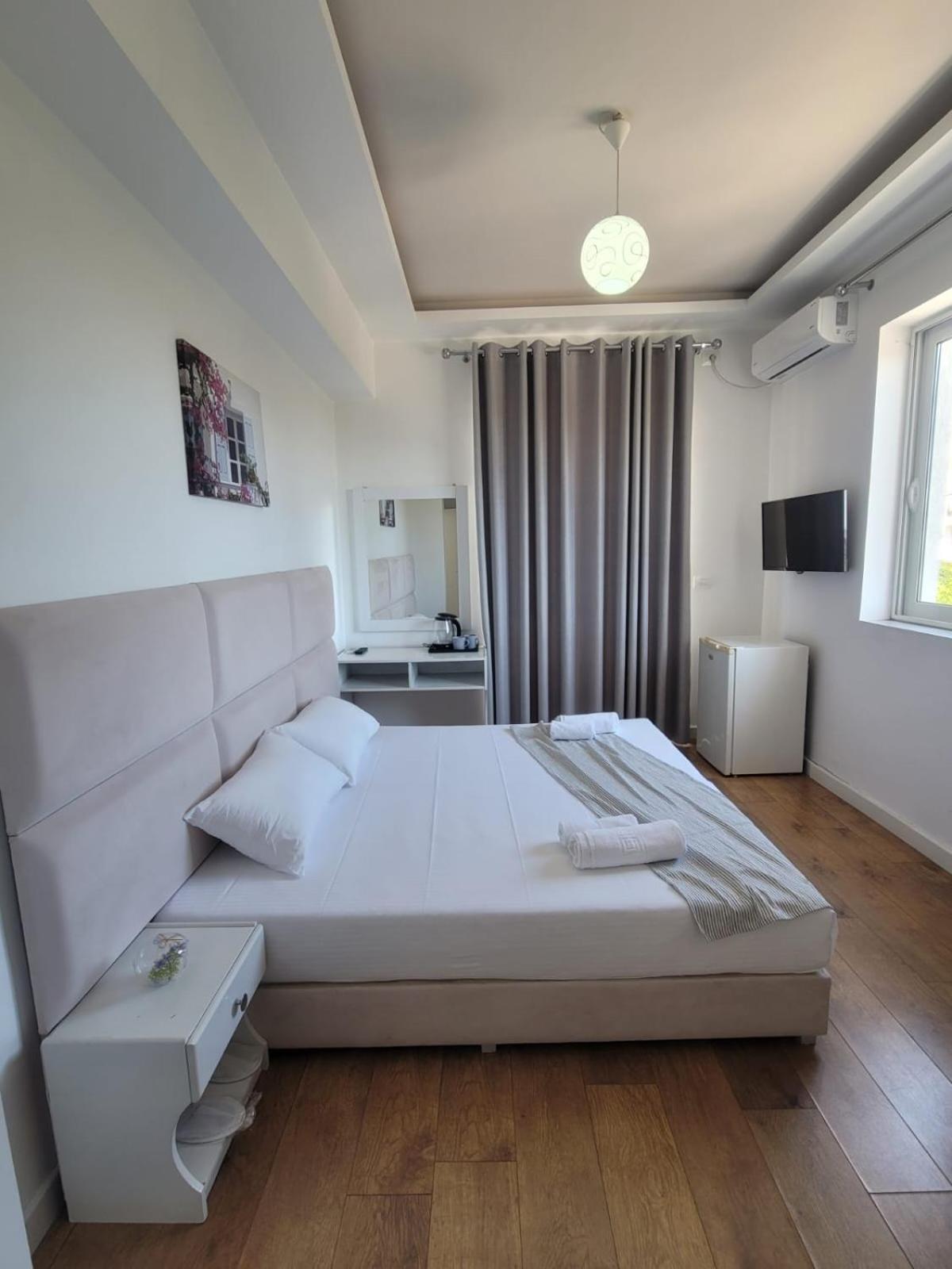Hotel Myrtai - City Center ซารานเดอ ภายนอก รูปภาพ