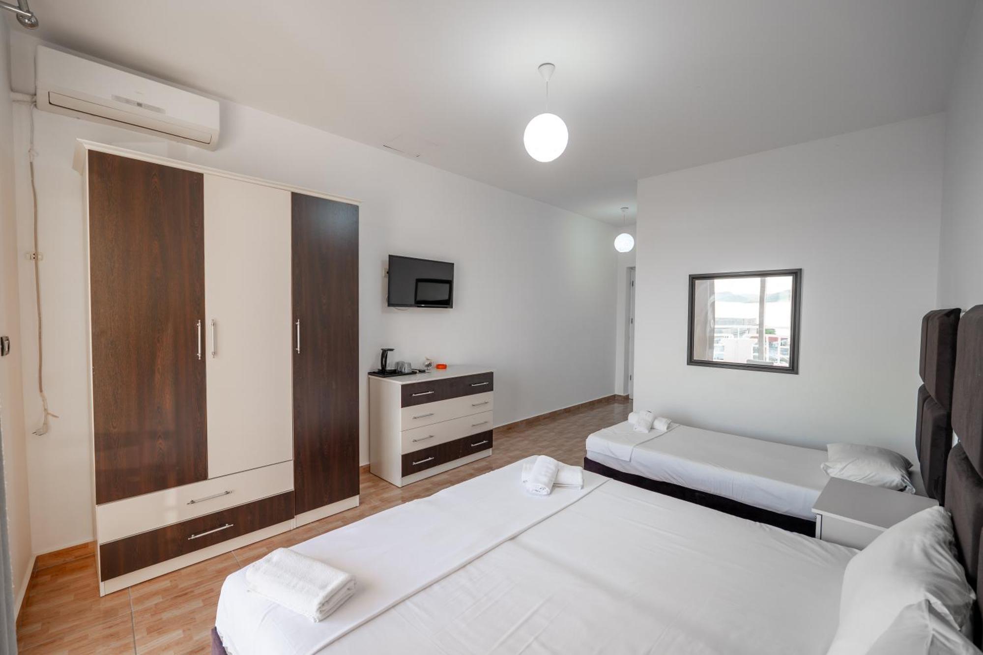 Hotel Myrtai - City Center ซารานเดอ ภายนอก รูปภาพ