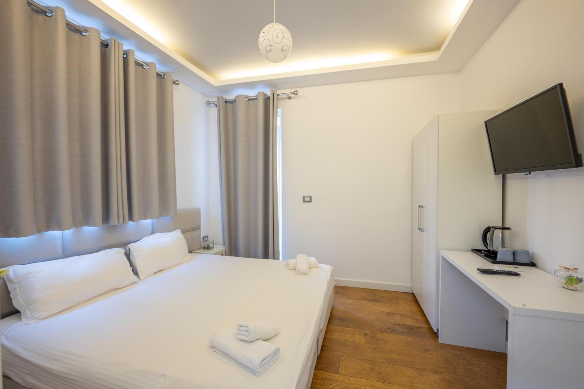 Hotel Myrtai - City Center ซารานเดอ ภายนอก รูปภาพ