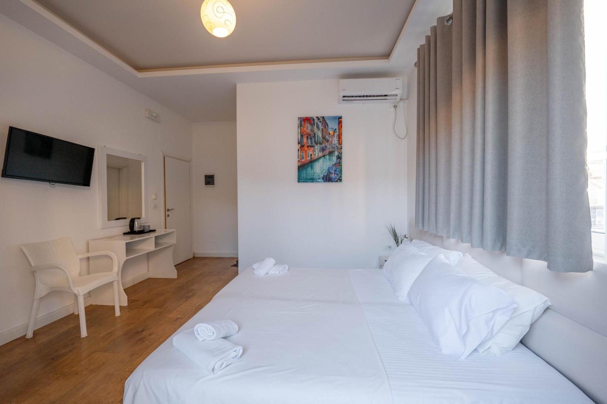 Hotel Myrtai - City Center ซารานเดอ ภายนอก รูปภาพ