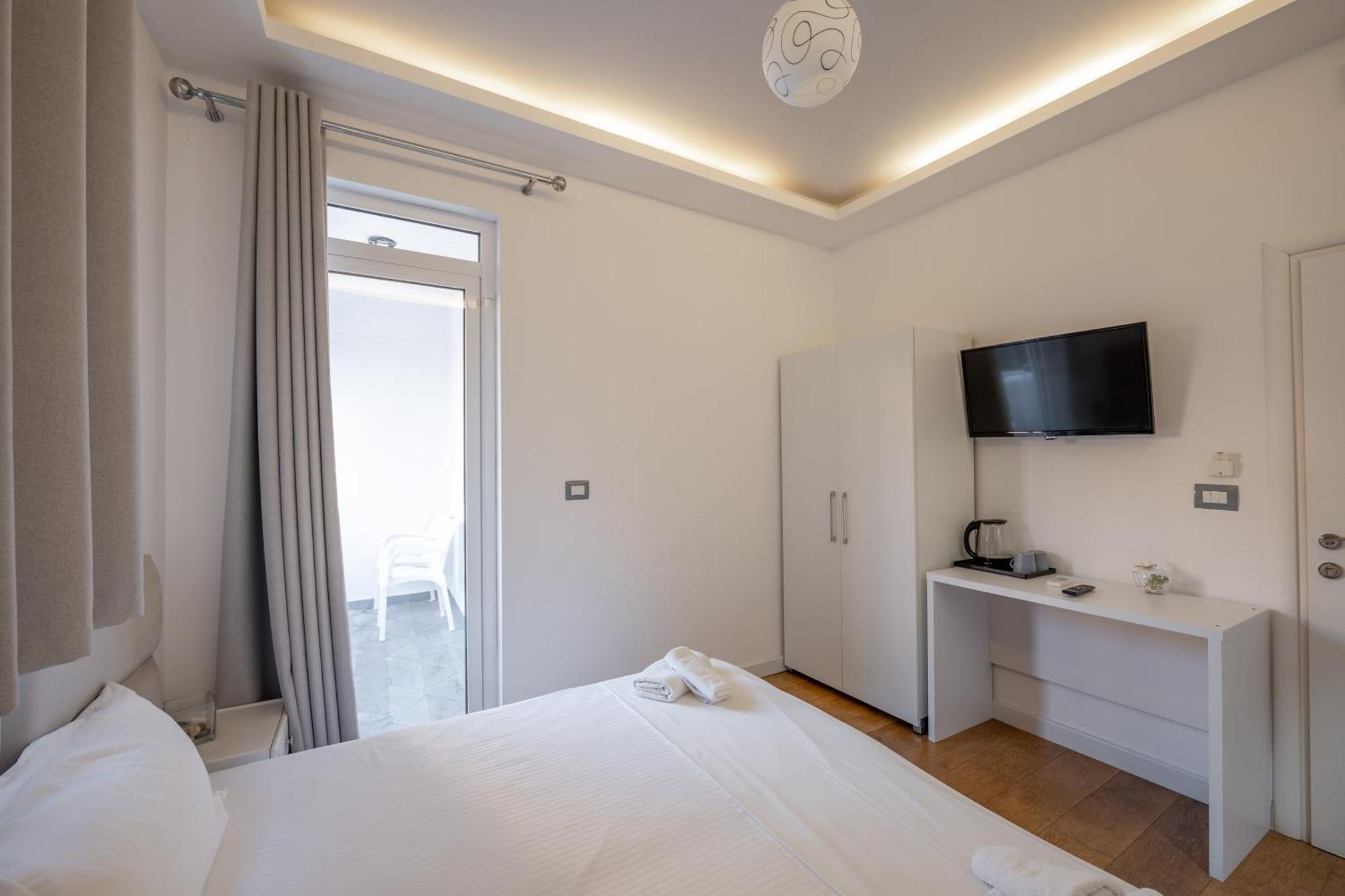 Hotel Myrtai - City Center ซารานเดอ ภายนอก รูปภาพ
