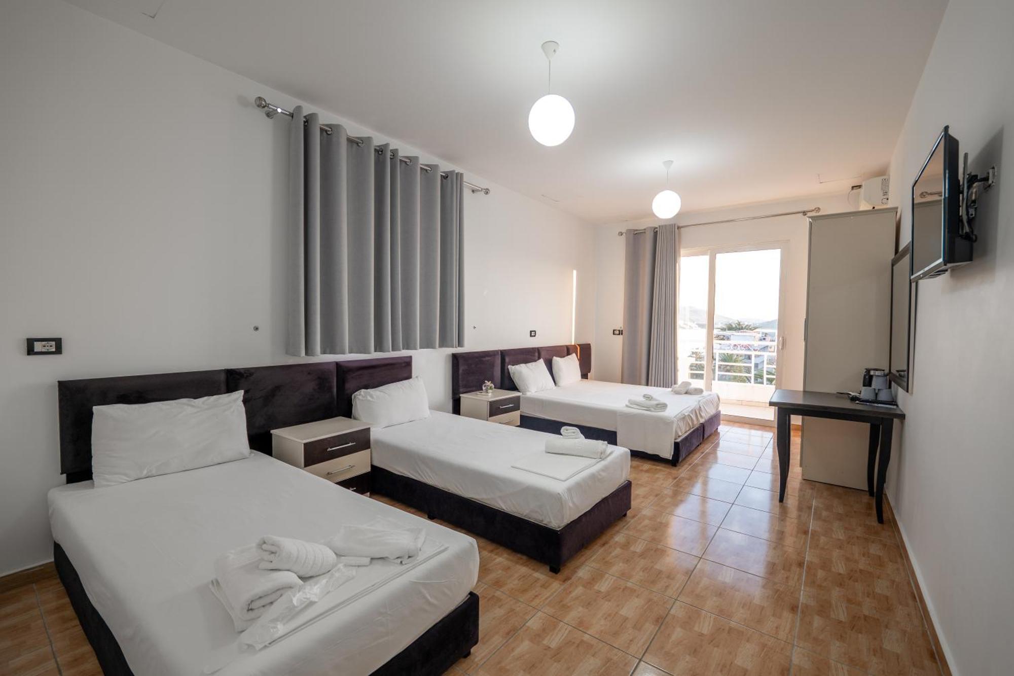 Hotel Myrtai - City Center ซารานเดอ ภายนอก รูปภาพ